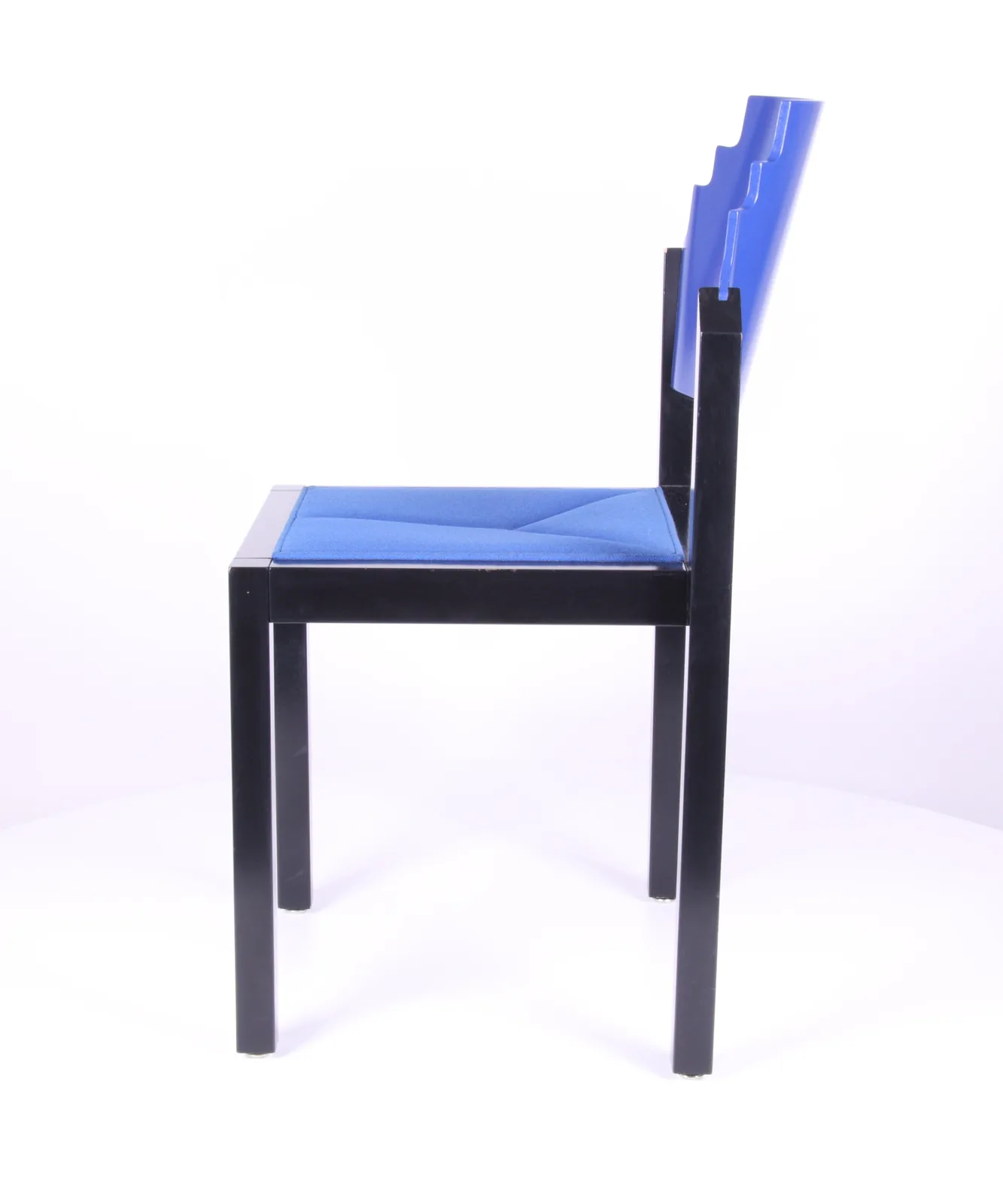 Formholz-Armlehnstuhl, blau-schwarz Ansicht 3