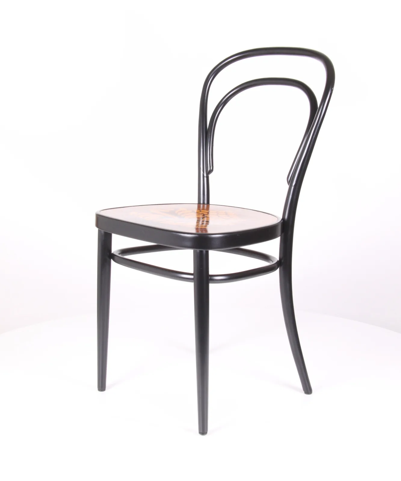 Bugholzstuhl mit heller Sitzfläche Ansicht 2