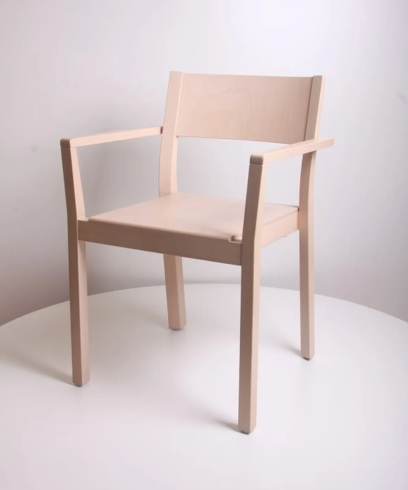 Thonet Holz-Armlehnstuhl, hell
